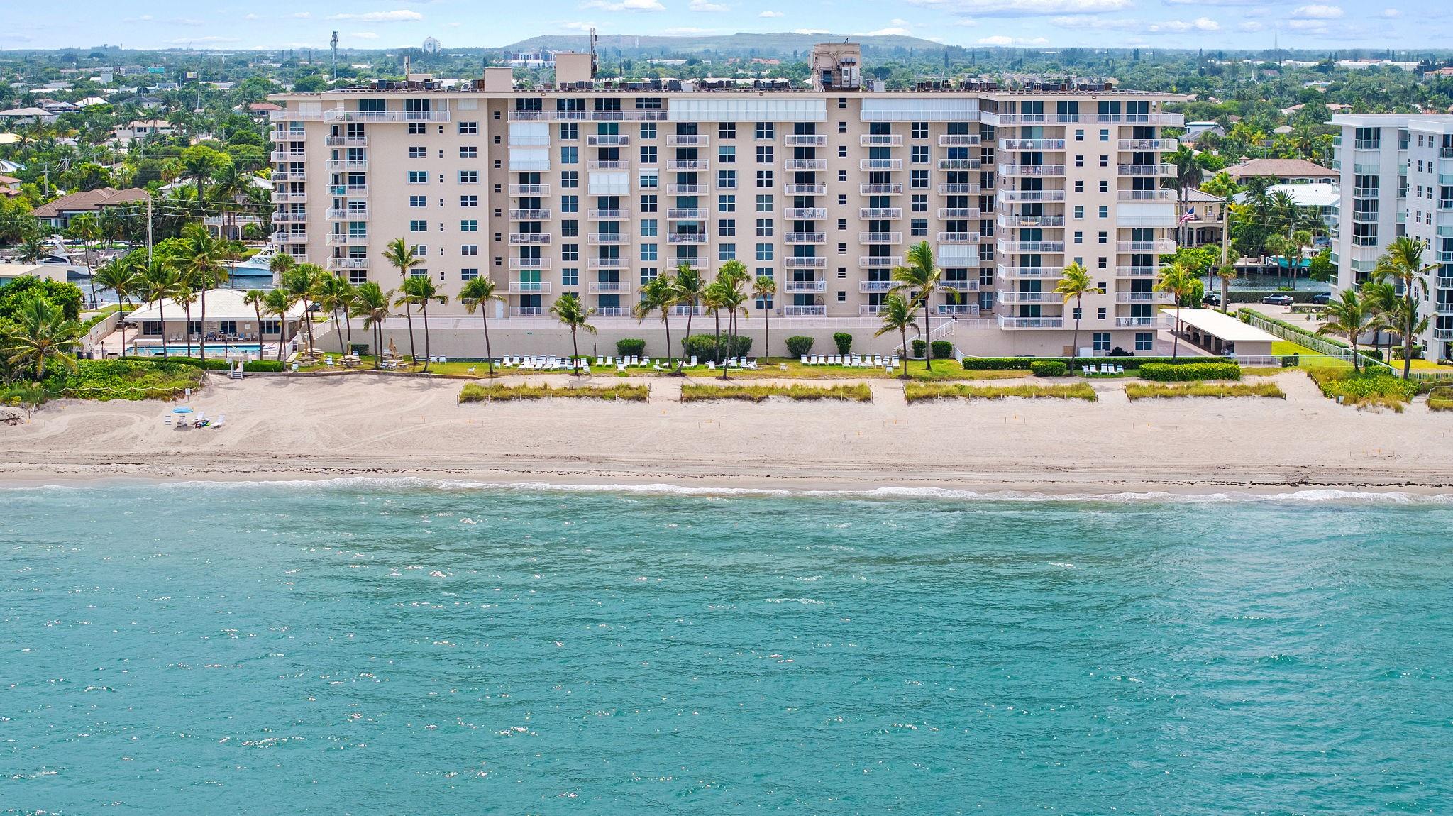 1051 Hillsboro Mile 308E