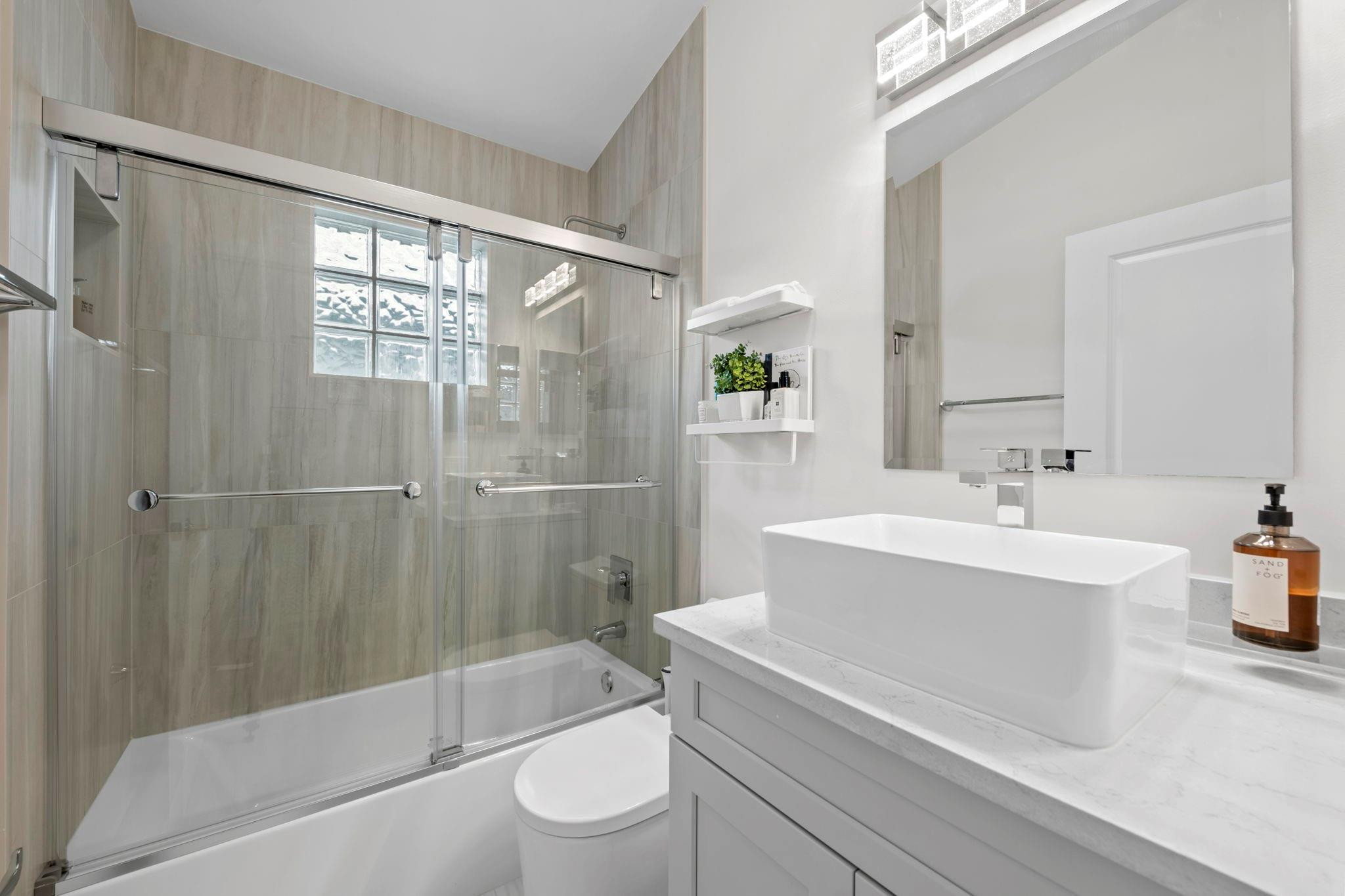 240 NW 40th Avenue