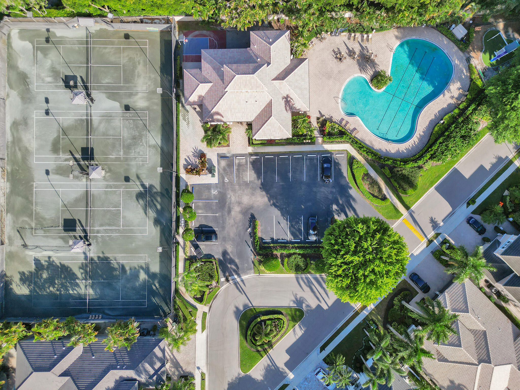 4946 NW 23rd Court