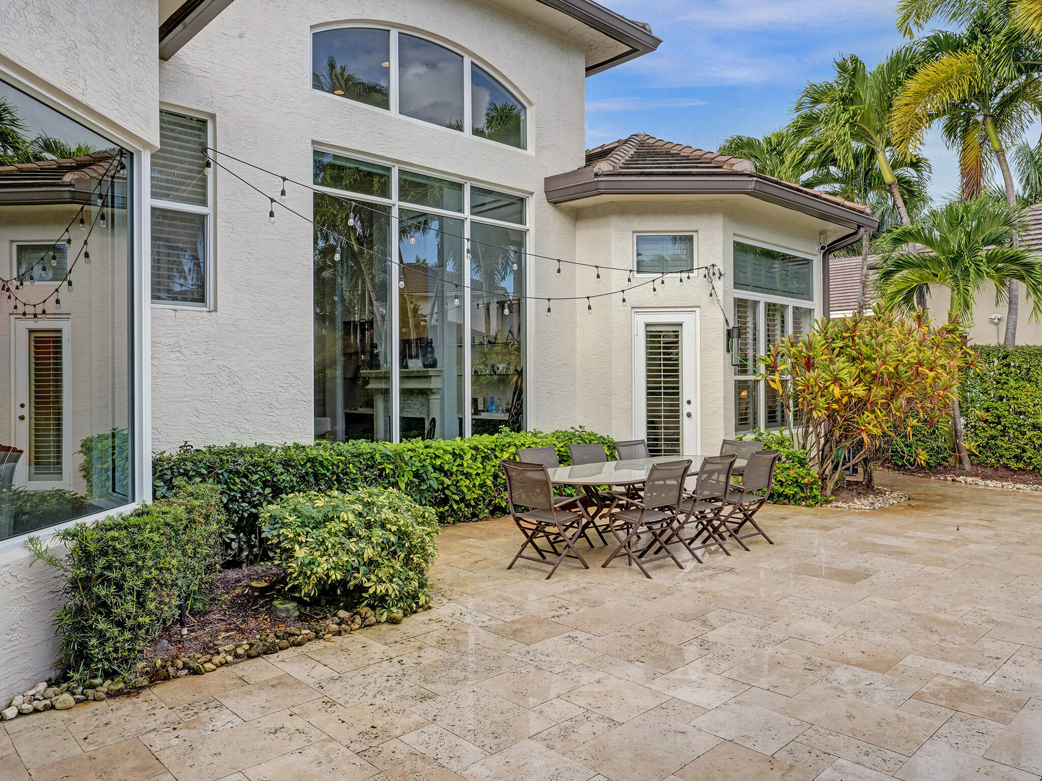 4946 NW 23rd Court