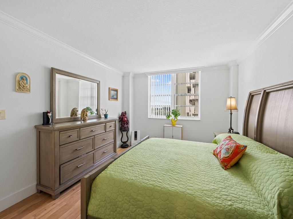 1900 S Ocean Boulevard Unit: 5k