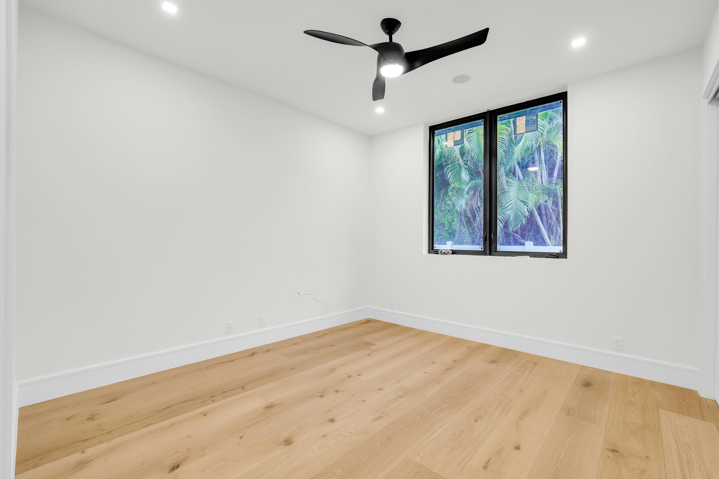 251 NE 14th Street