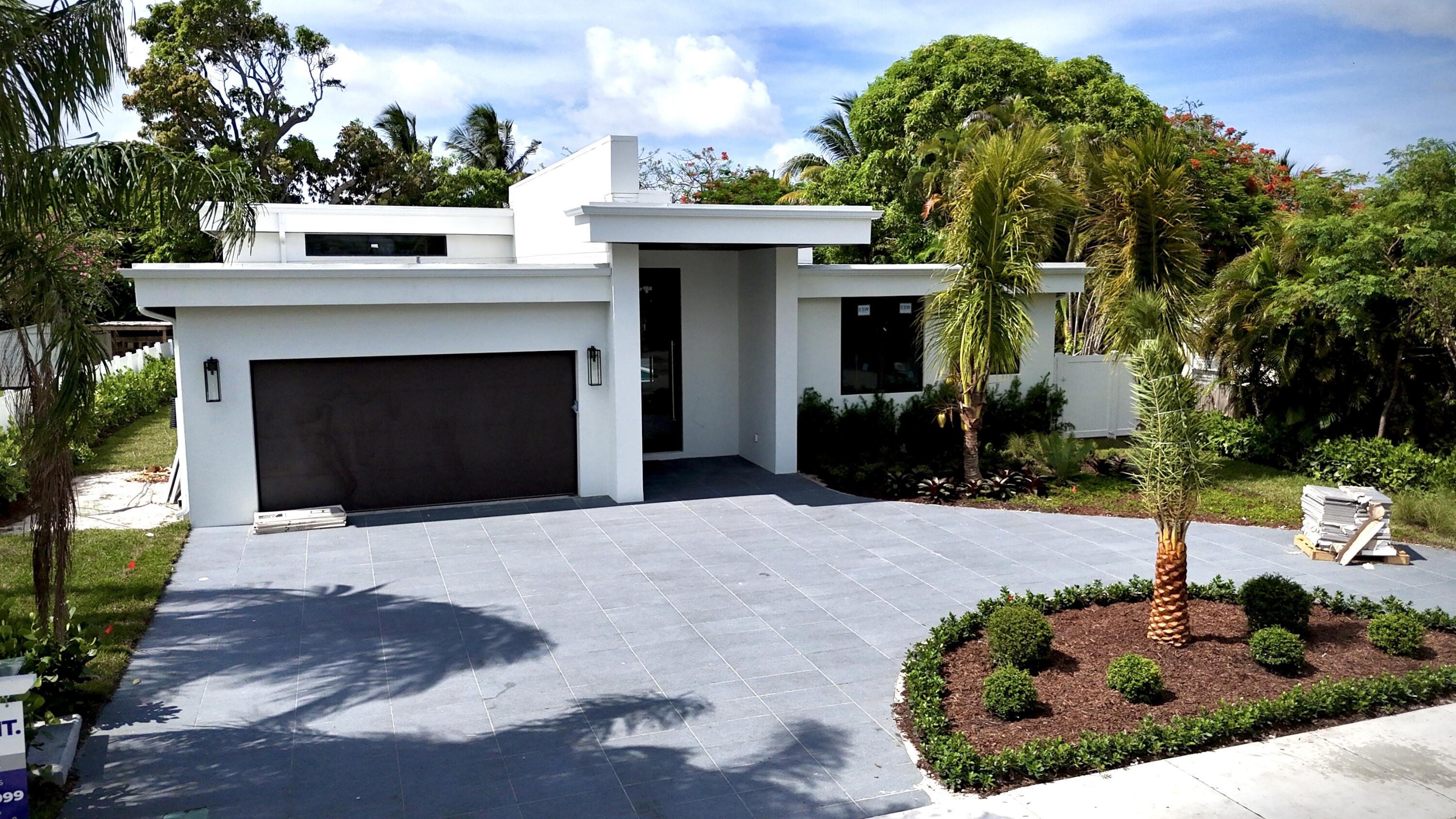 251 NE 14th Street