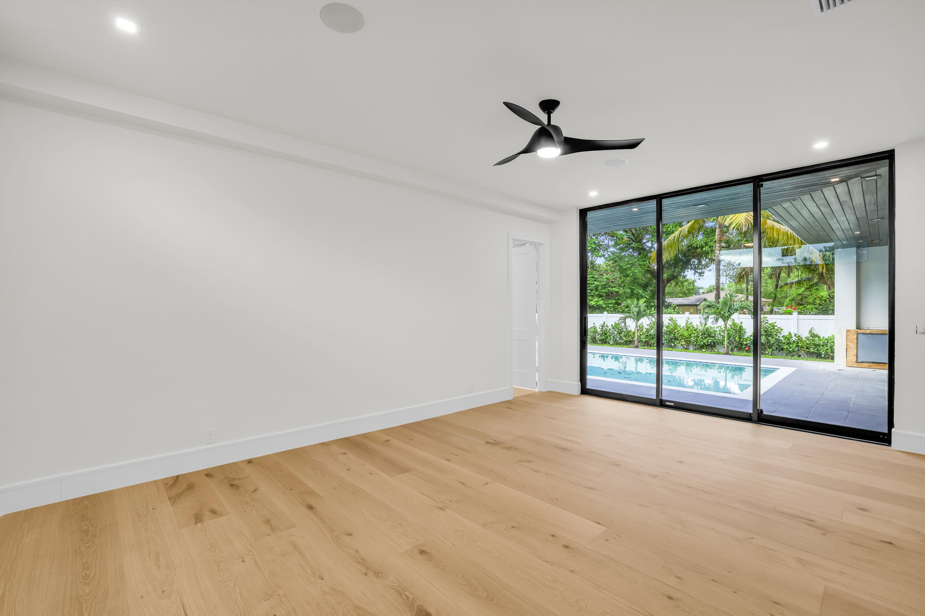 251 NE 14th Street