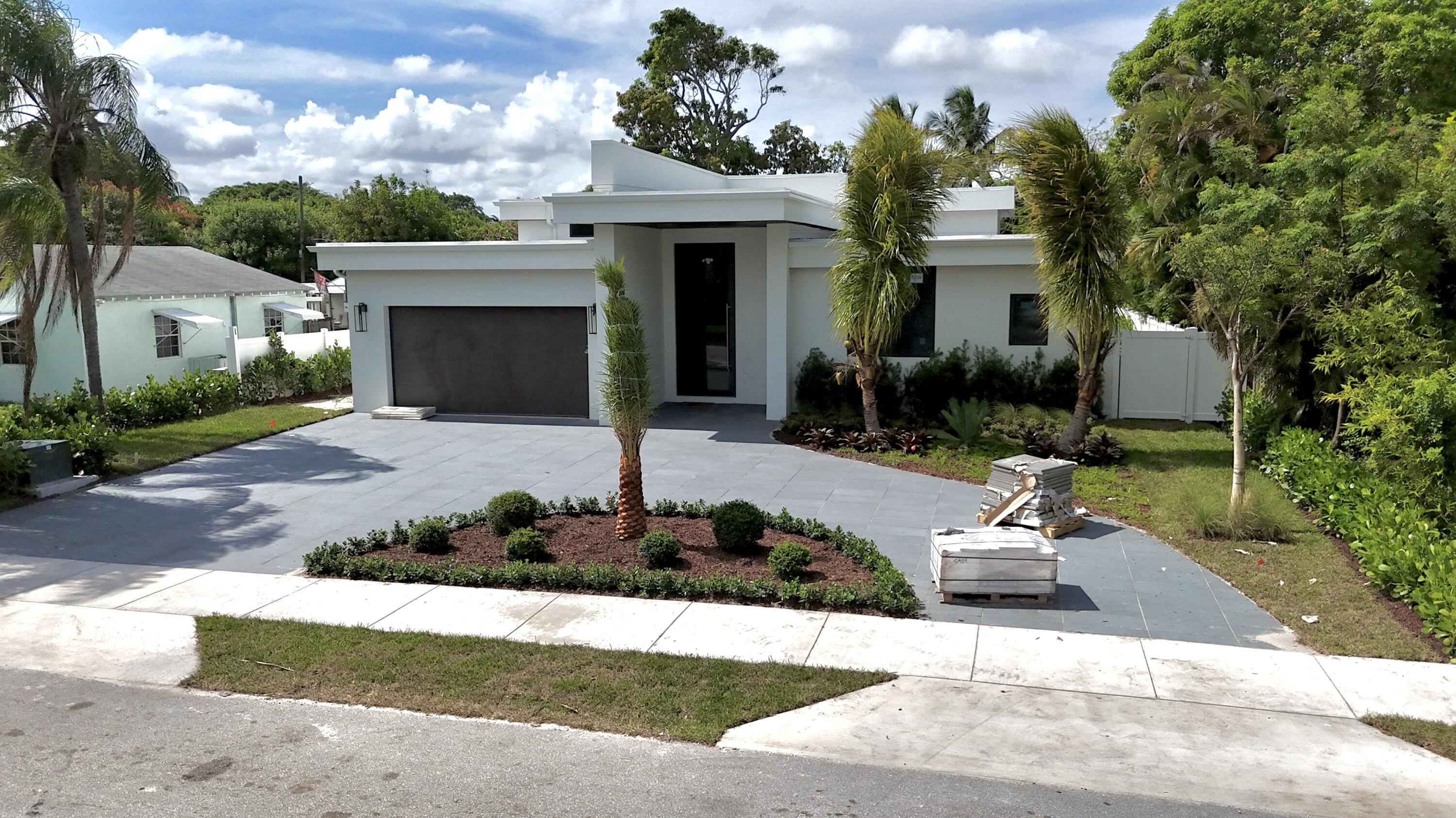 251 NE 14th Street
