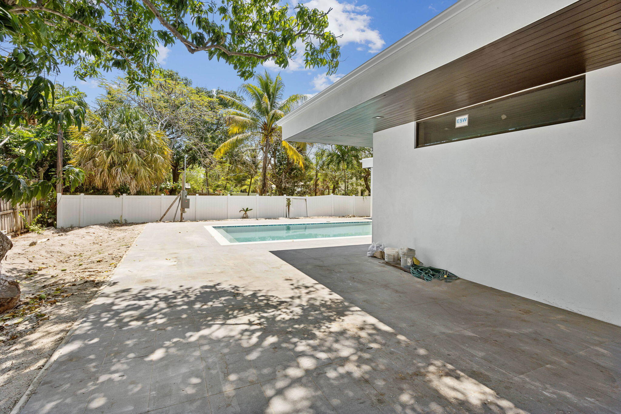 251 NE 14th Street