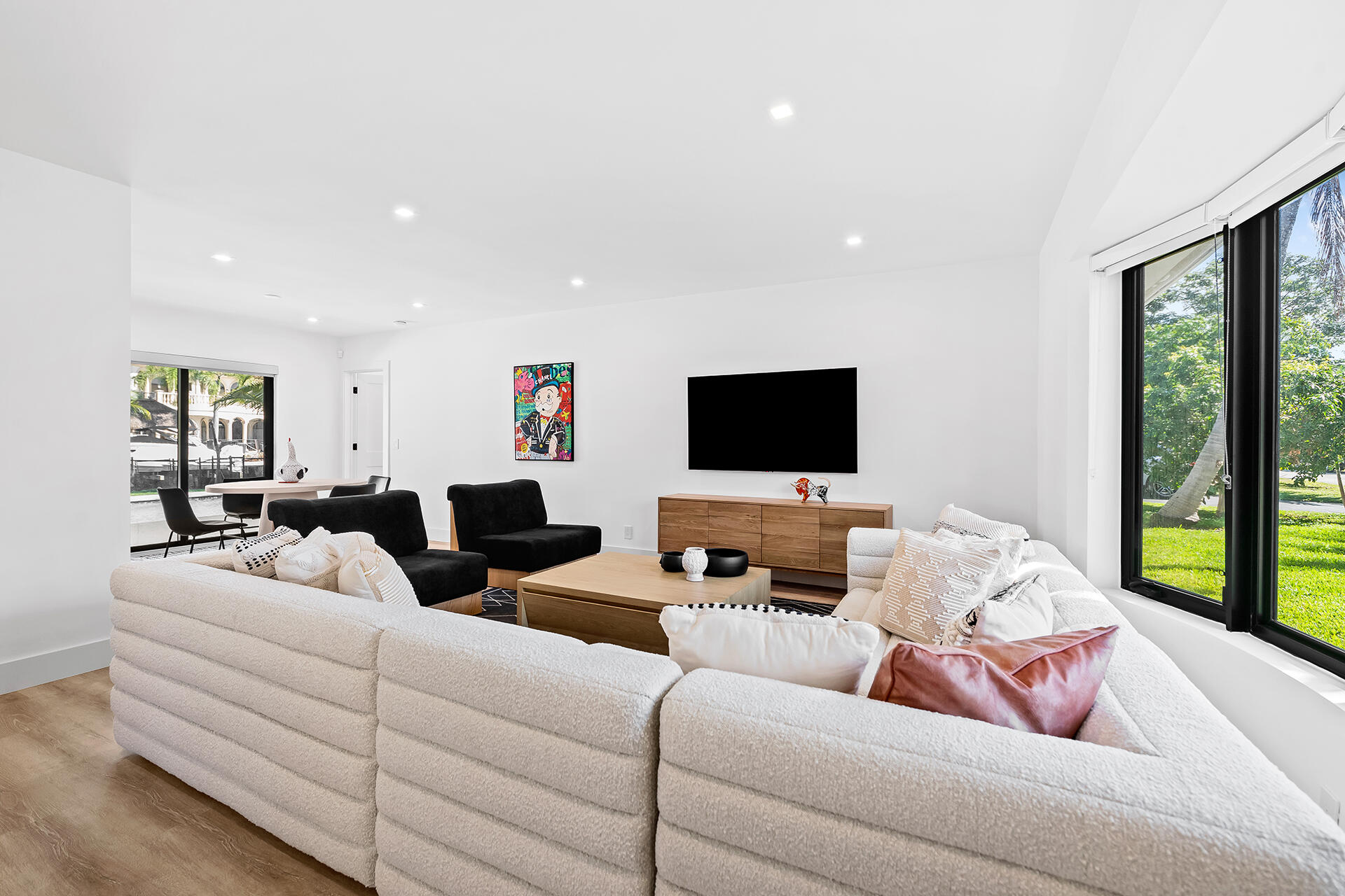933 Banyan Drive