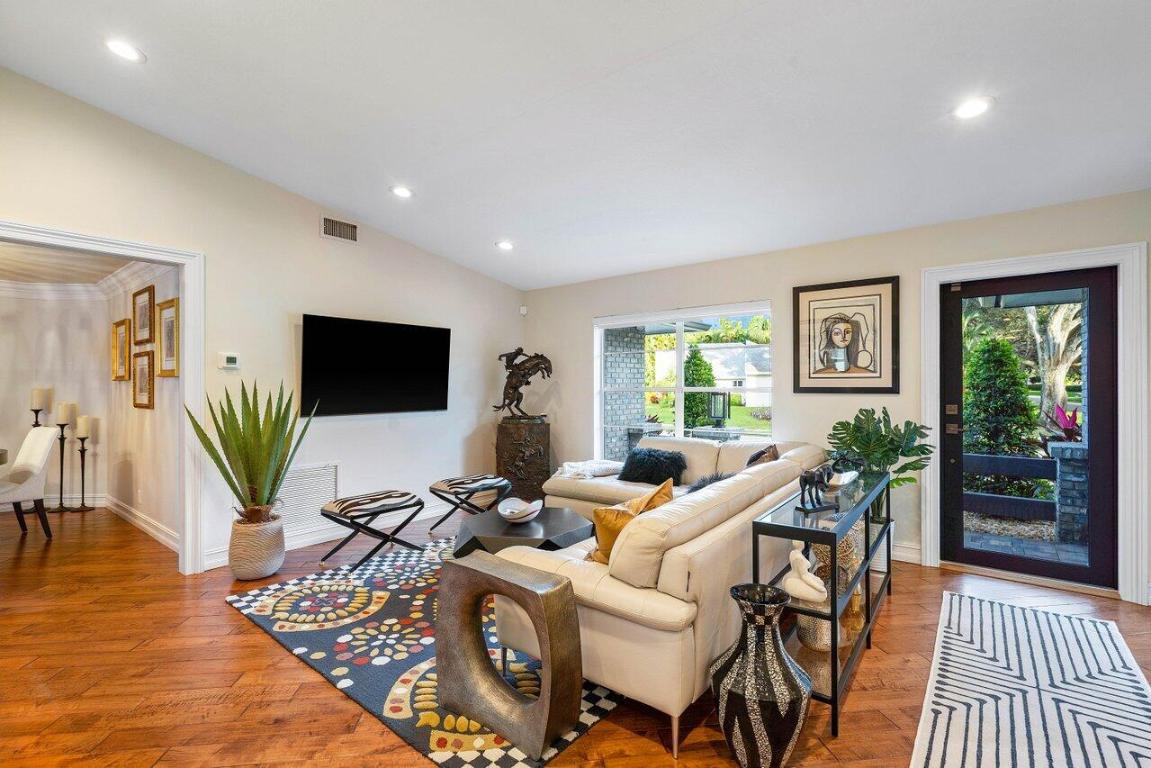 2901 NW 24th Terrace