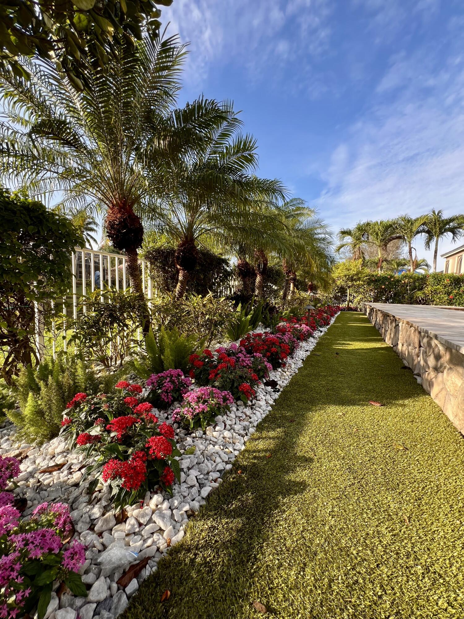 12360 Cascades Pointe Drive