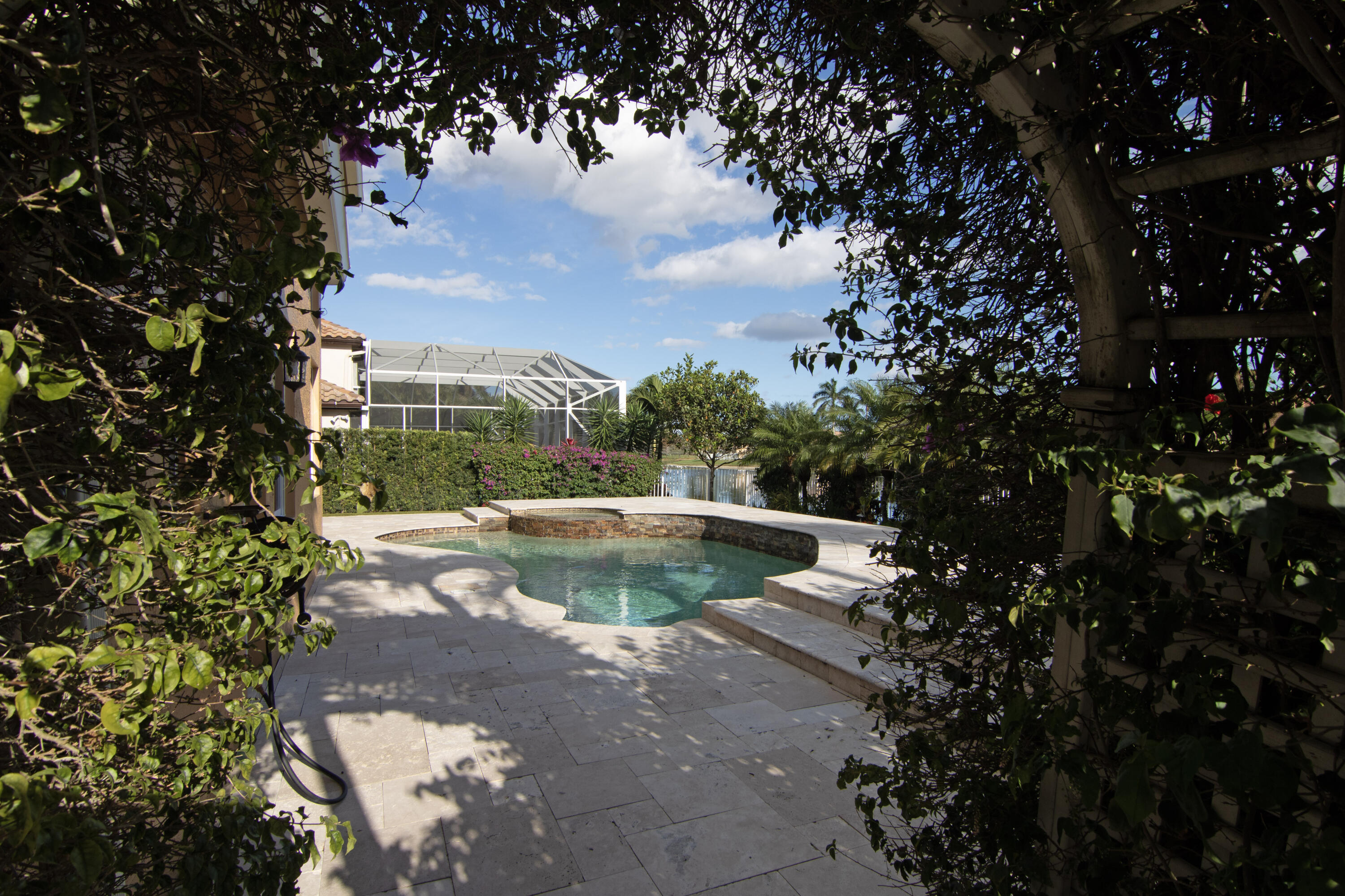 12360 Cascades Pointe Drive