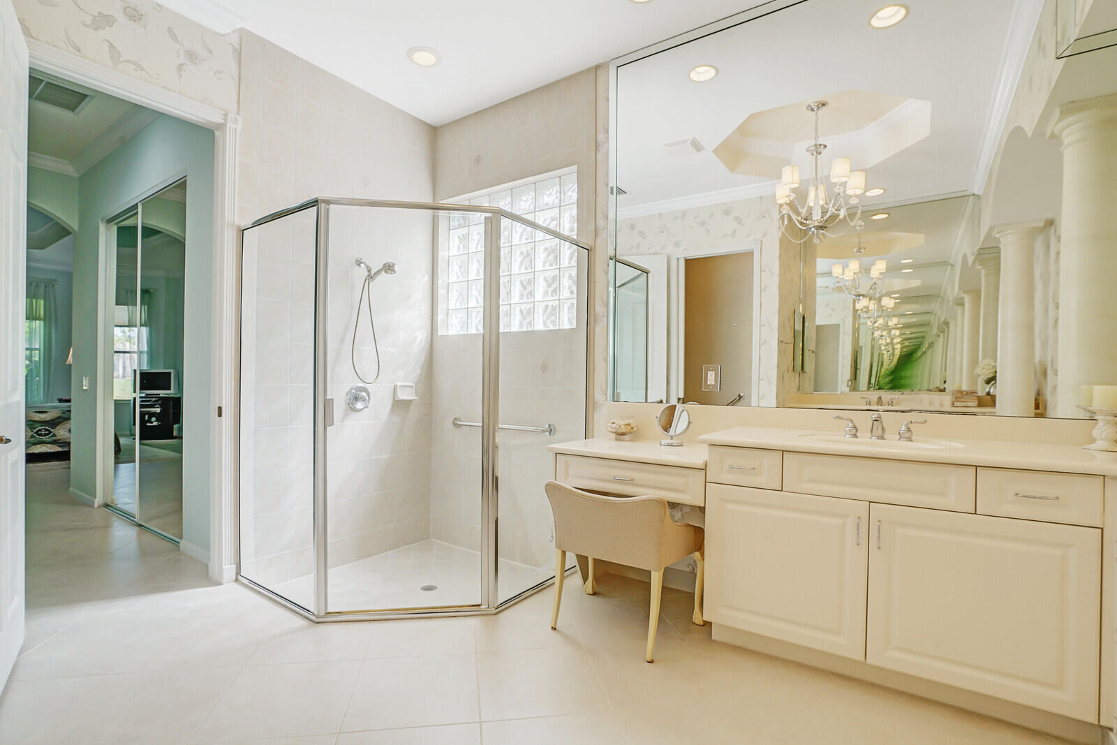 6585 Camarillo Terrace Lane