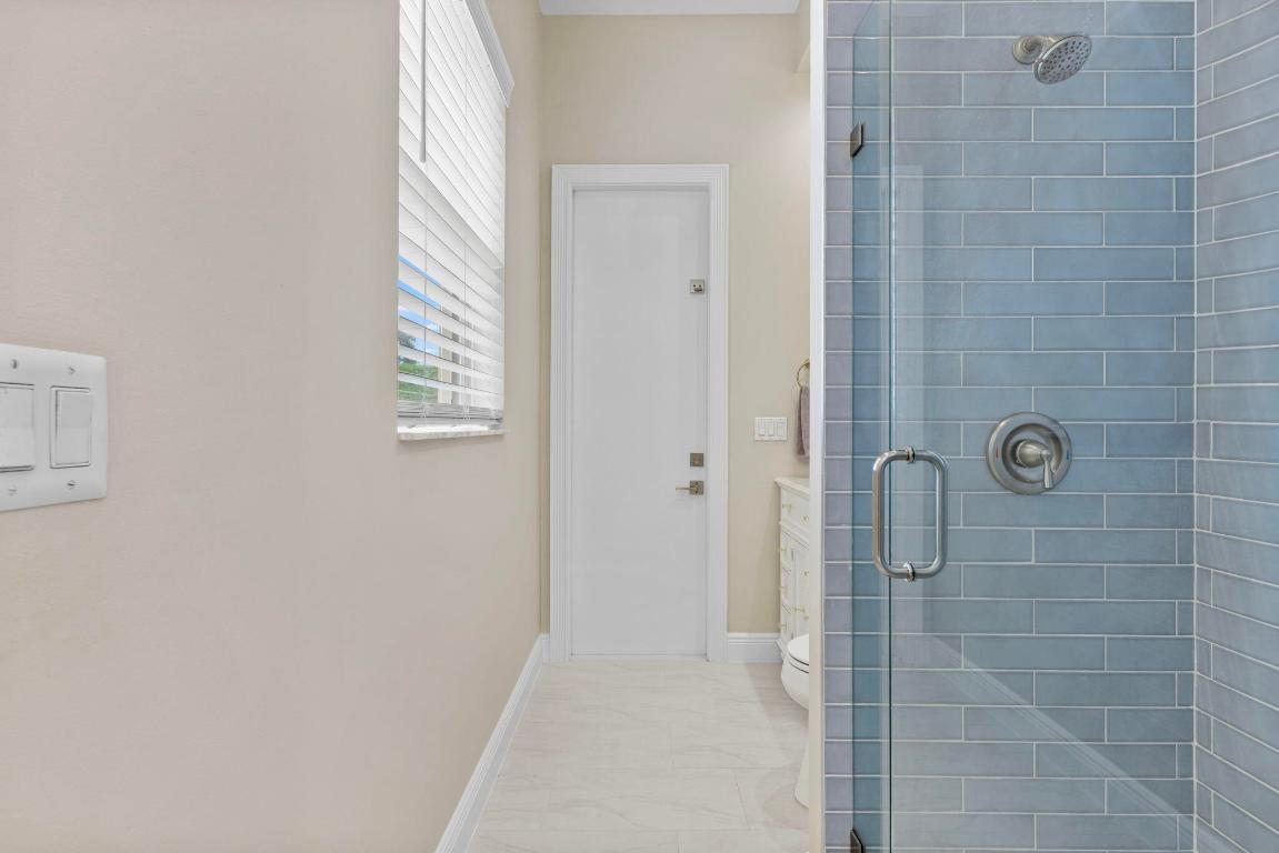 21159 Falls Ridge Way