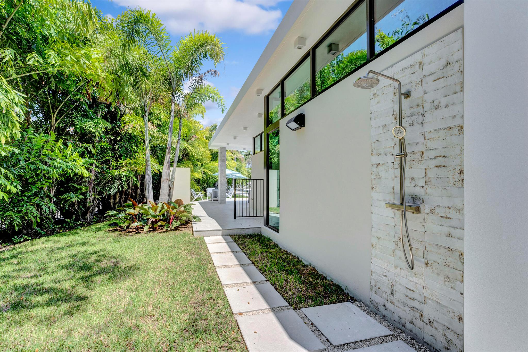 1177 George Bush Boulevard 208 A