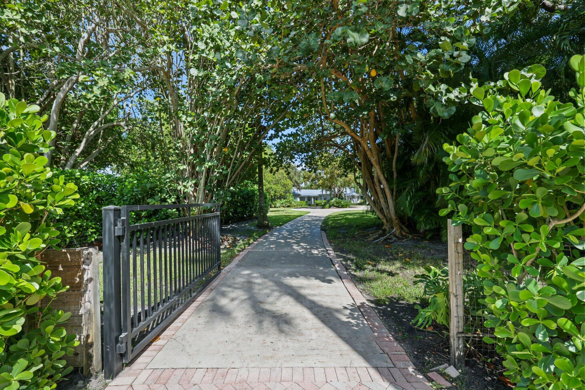 920 Hibiscus Lane