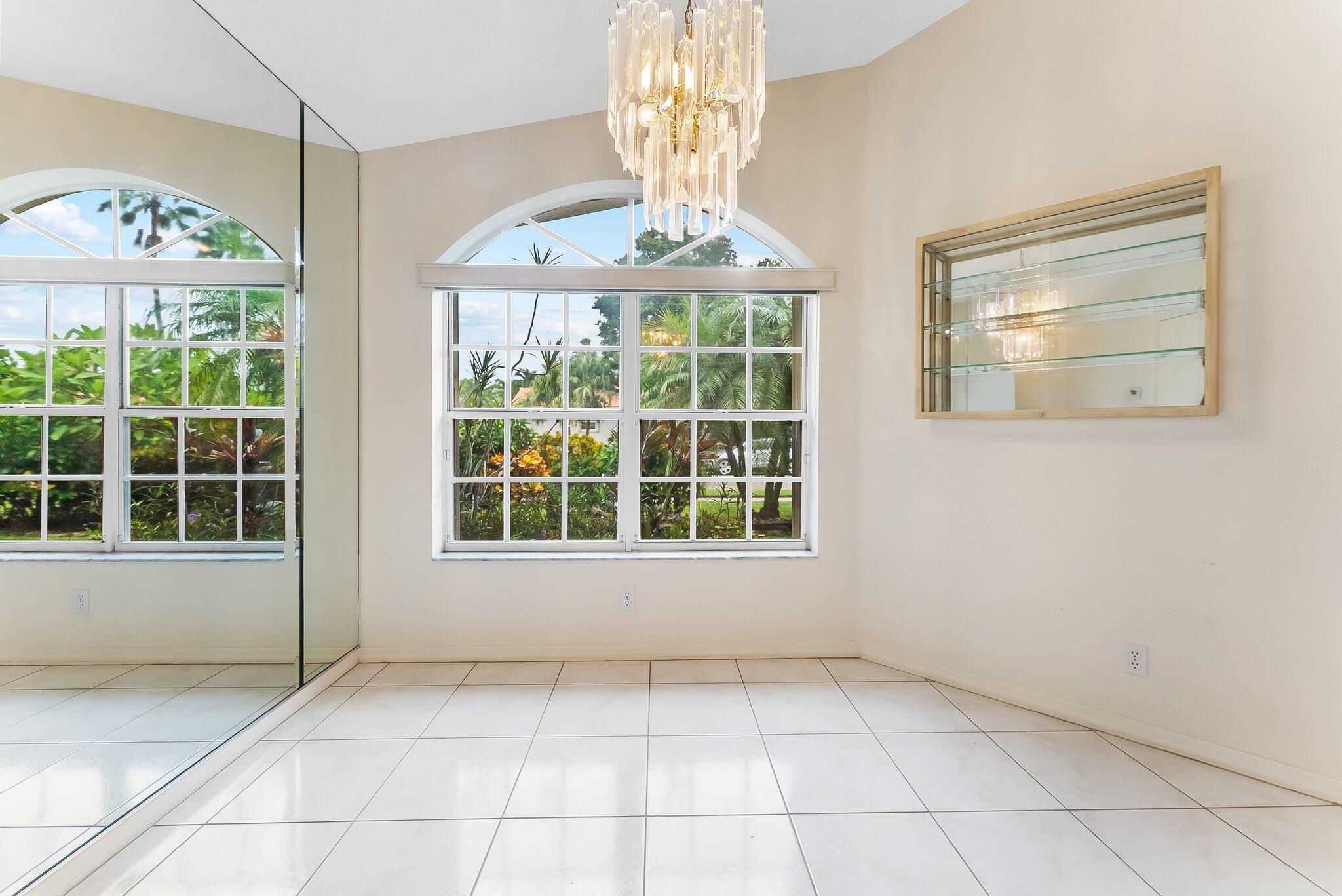 6128 Floral Lakes Drive