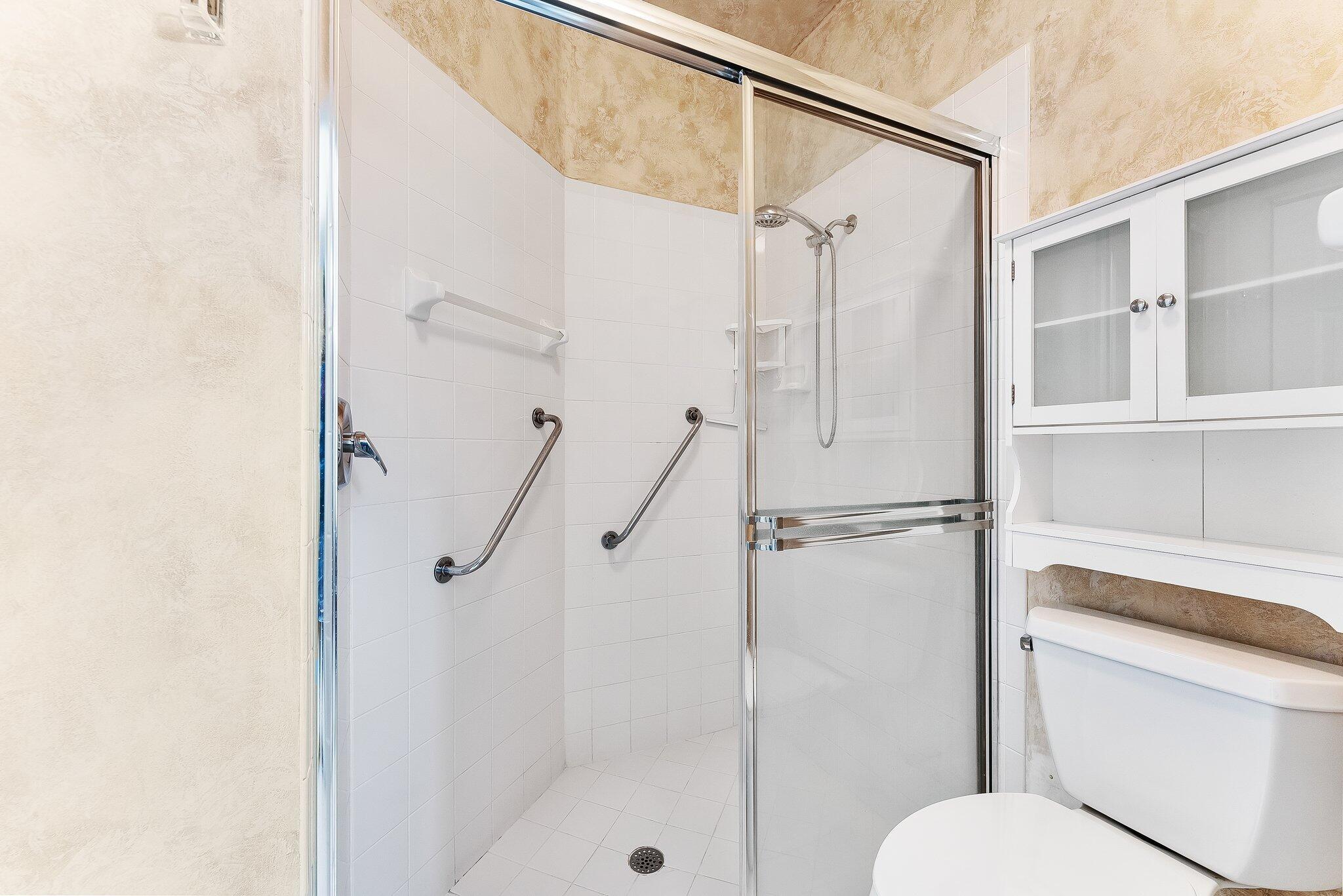 6128 Floral Lakes Drive