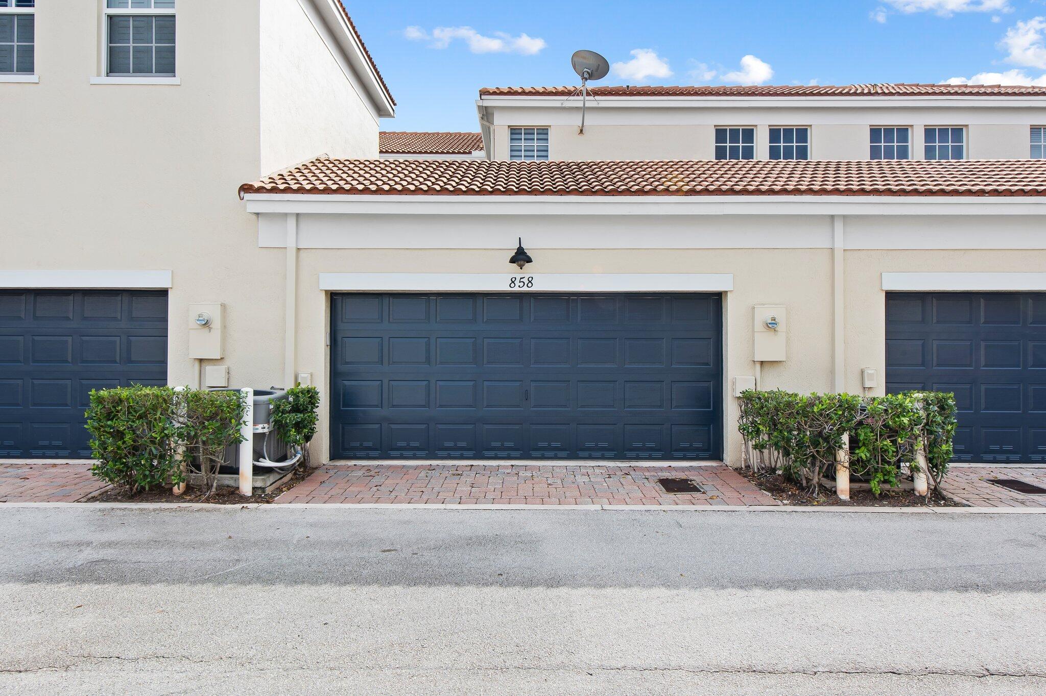 858 NW 83rd Lane