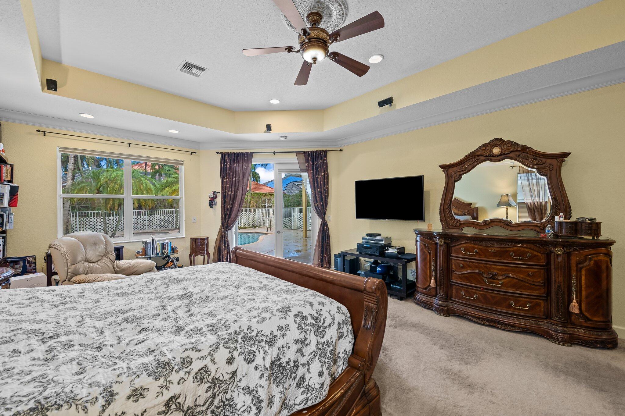 21255 Falls Ridge Way