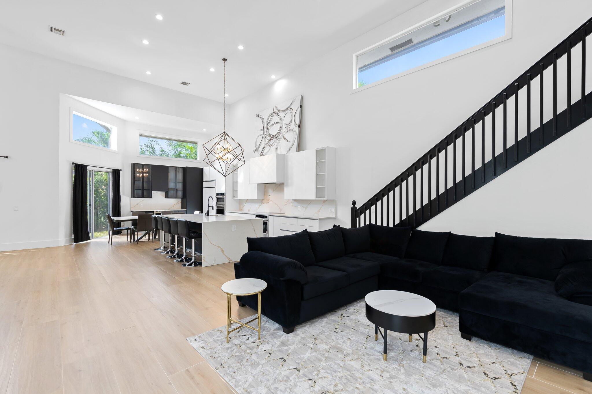 10811 Santa Rosa Drive