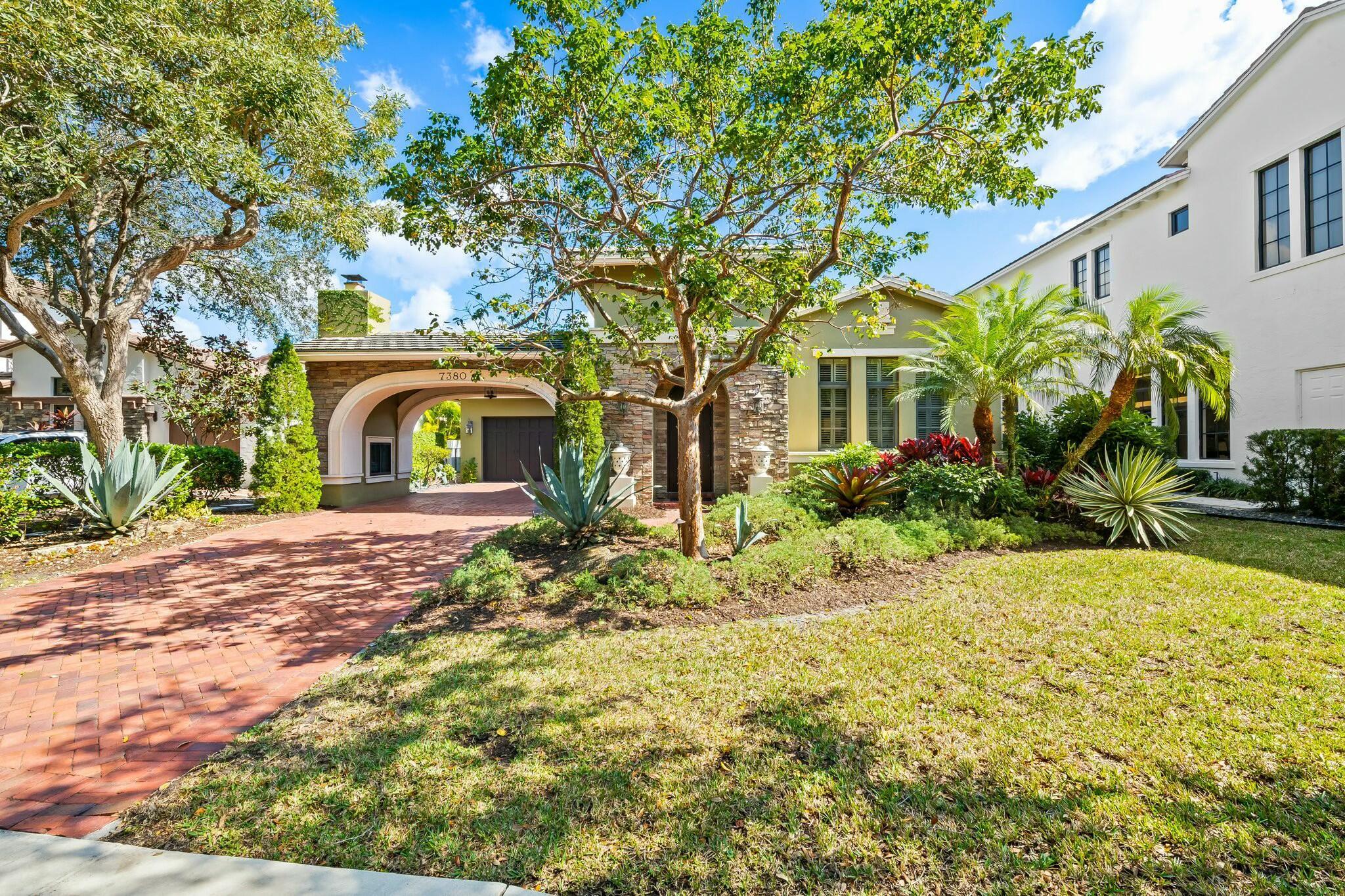 7380 Wisteria Av Avenue