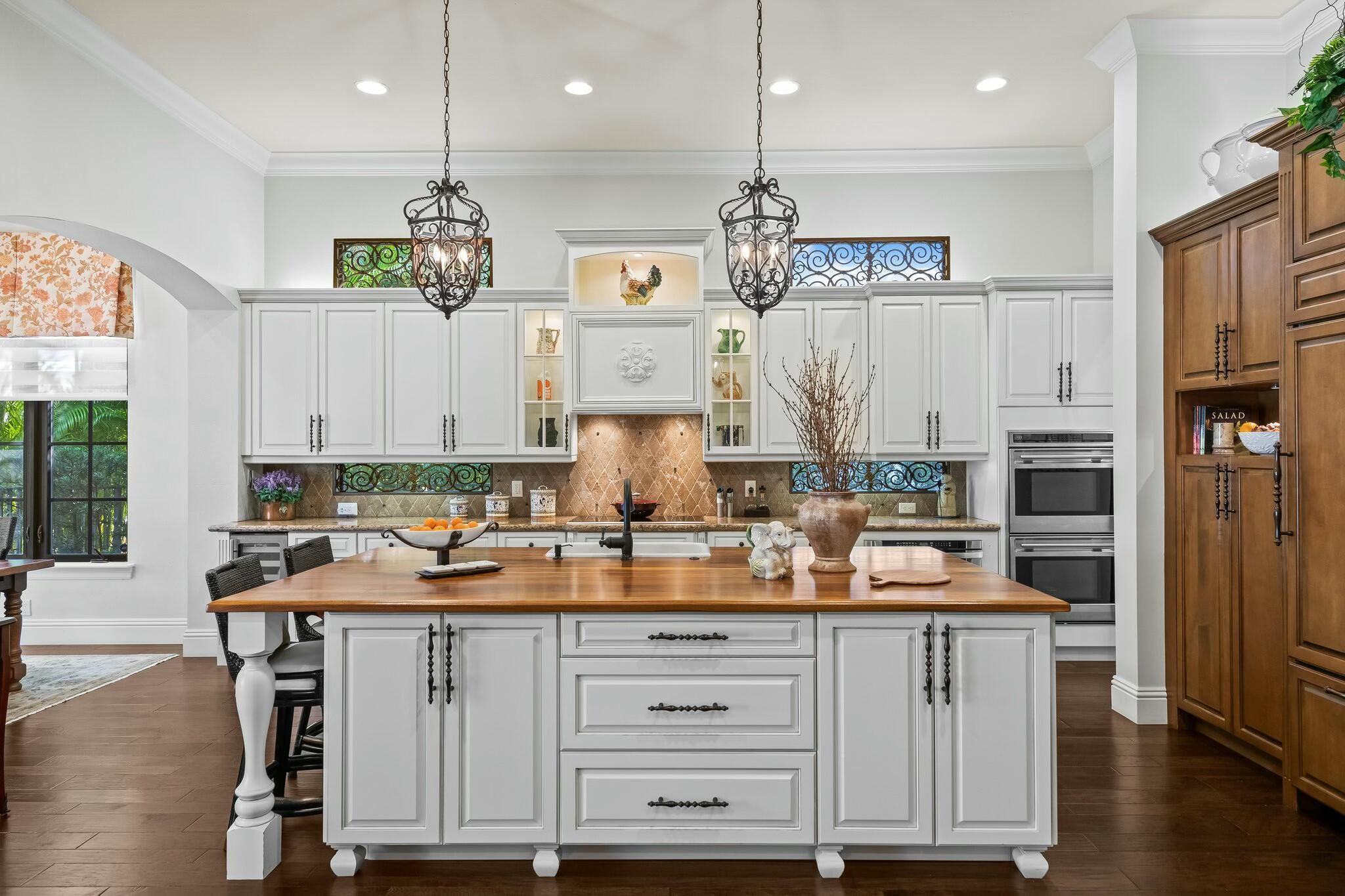 7380 Wisteria Av Avenue