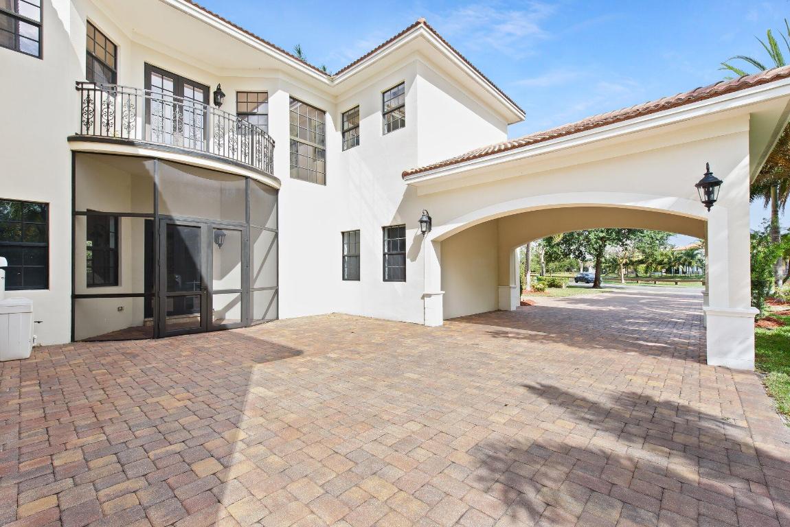 10481 Majestic Trail