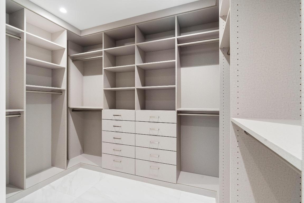 220 SE Mizner Boulevard 209