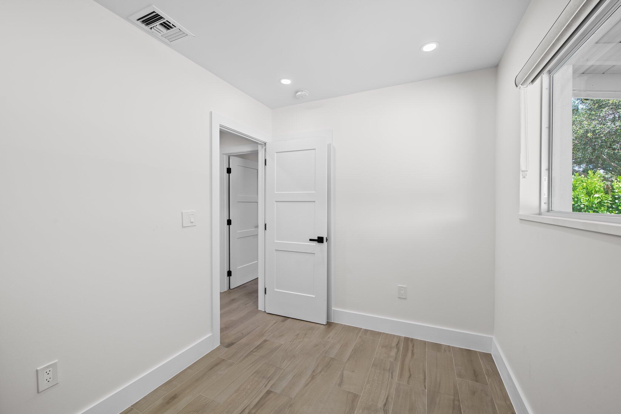 1269 NW 4th Street