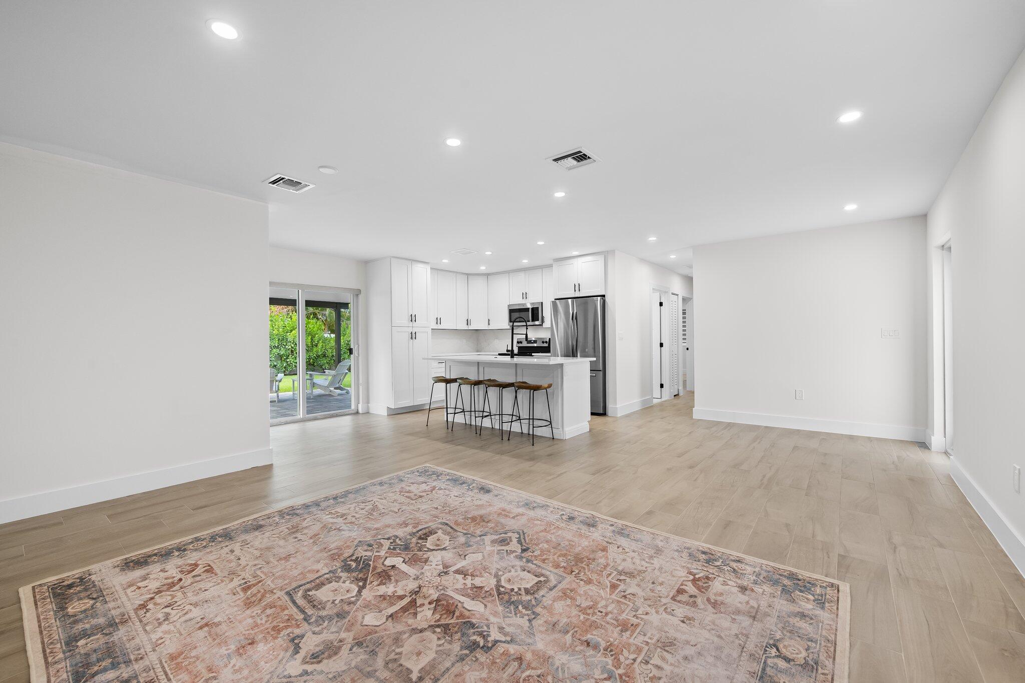 1269 NW 4th Street