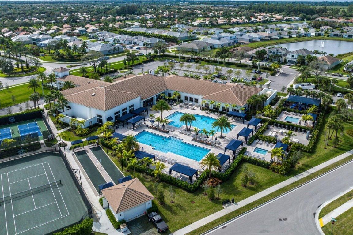 7728 Edinburough Lane