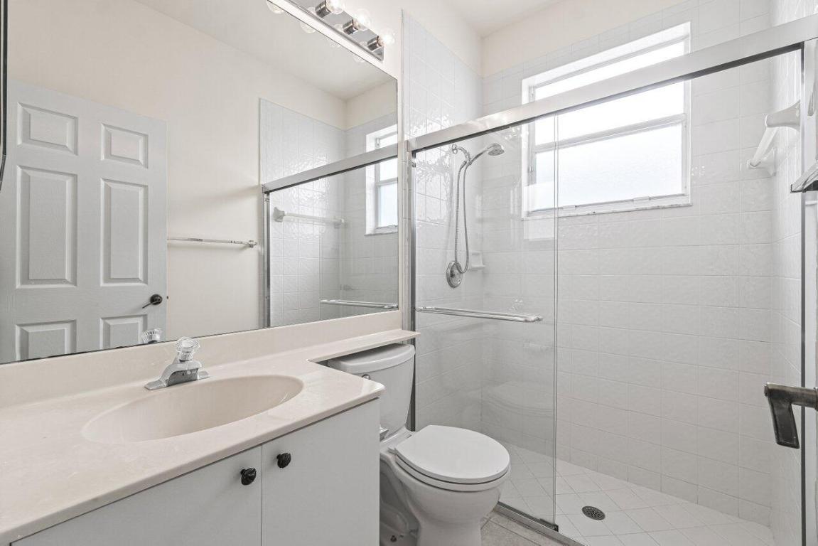 7728 Edinburough Lane