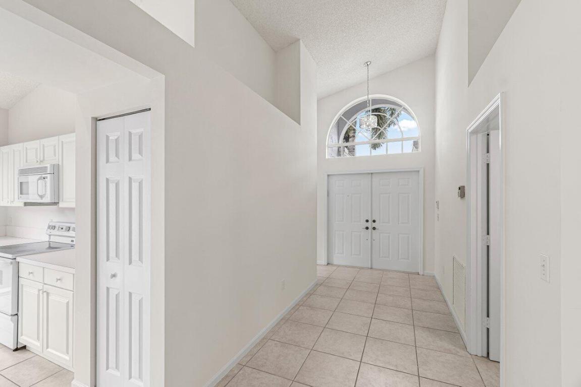 7728 Edinburough Lane