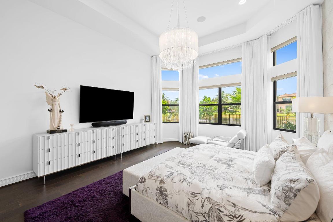 8410 Eagleville Avenue