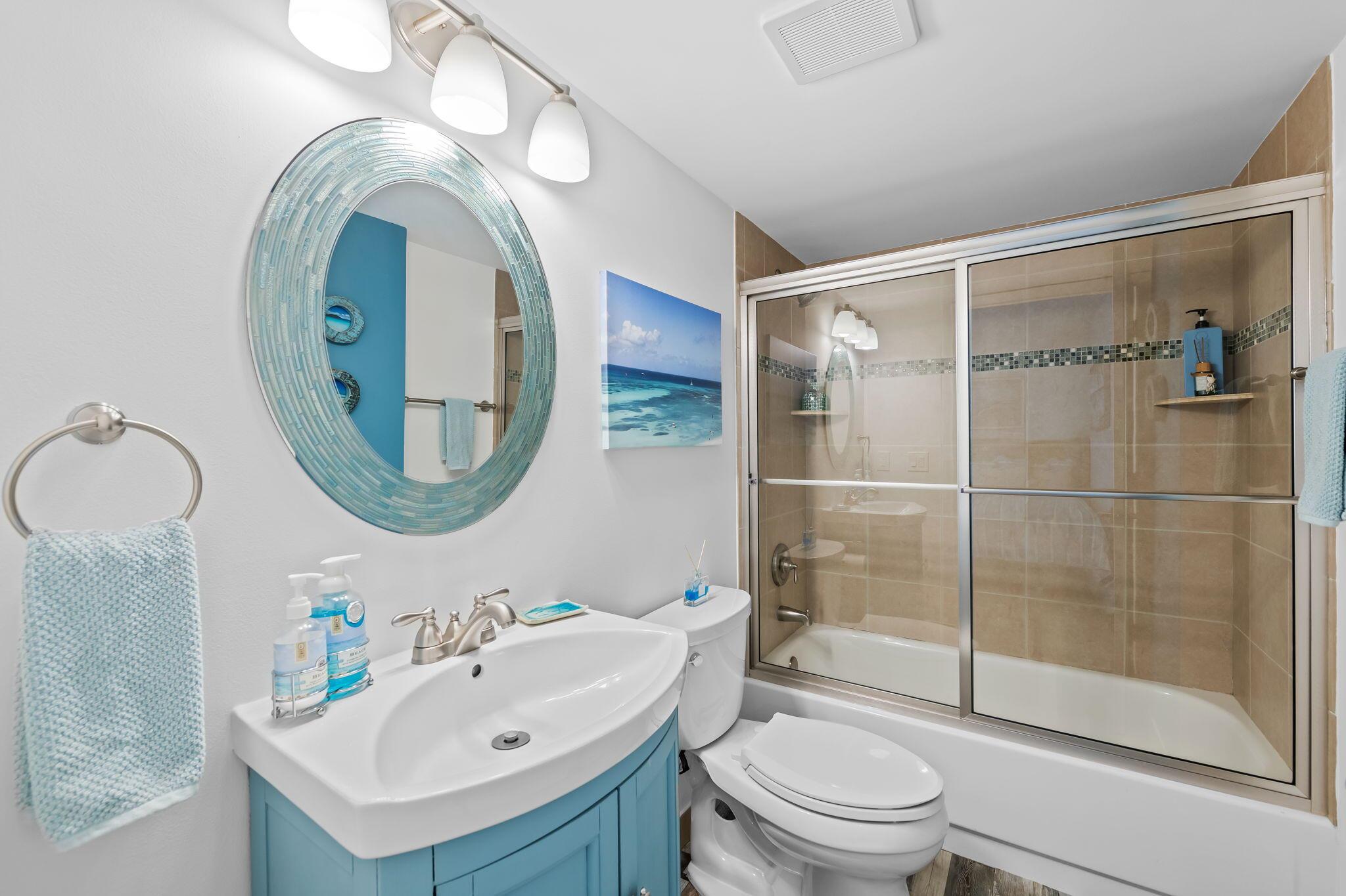 15 Royal Palm Way 202