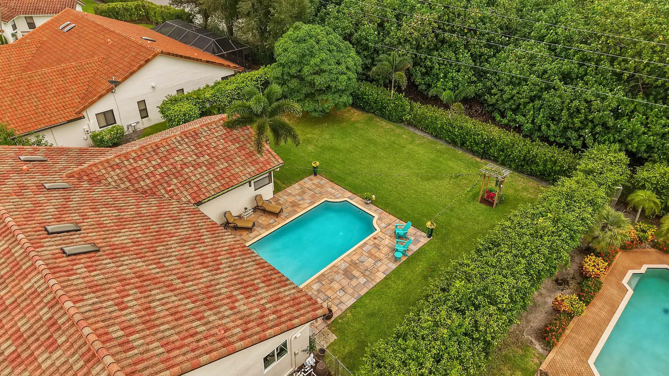 3951 NW 27th Terrace