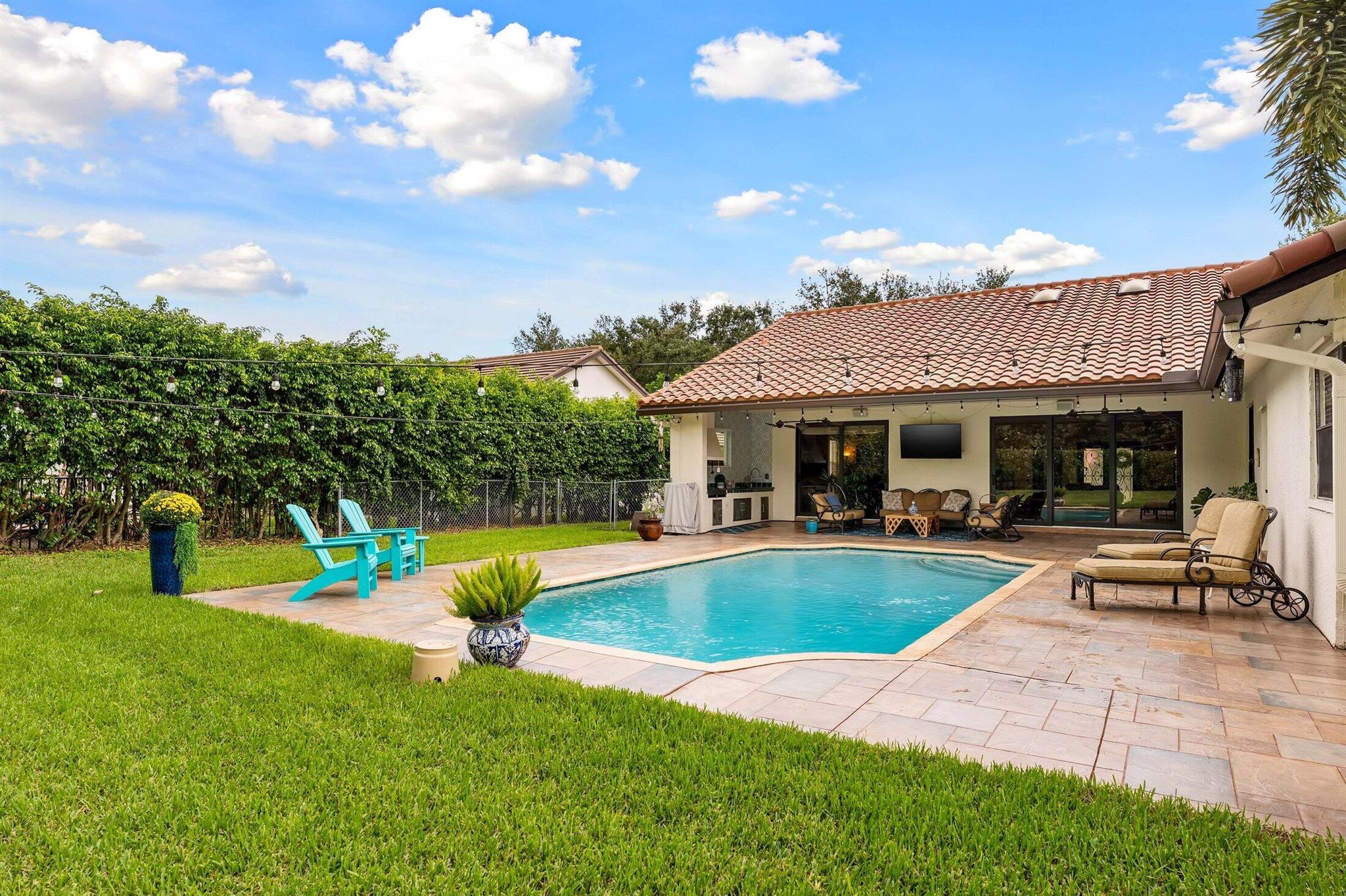 3951 NW 27th Terrace