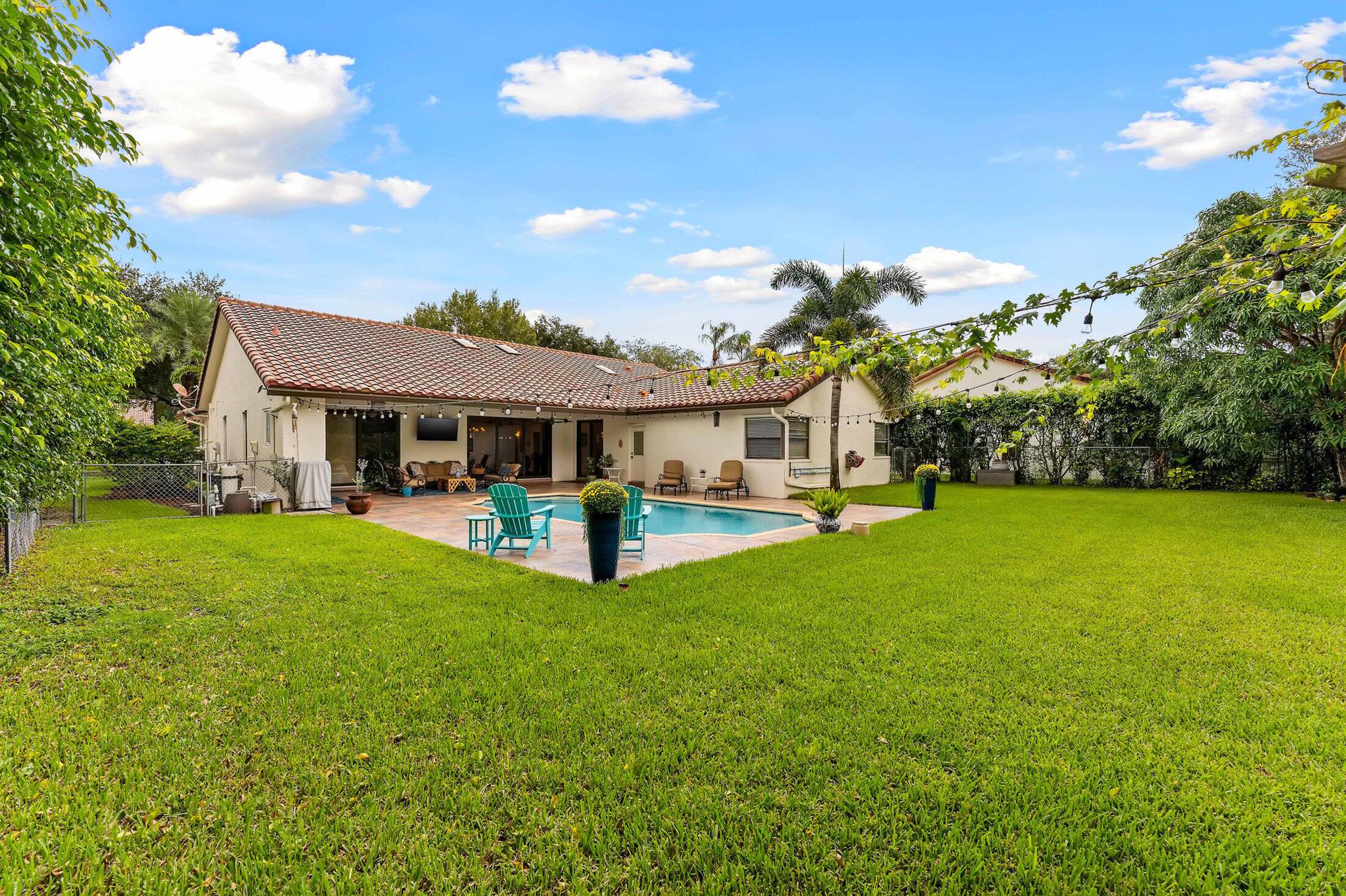 3951 NW 27th Terrace