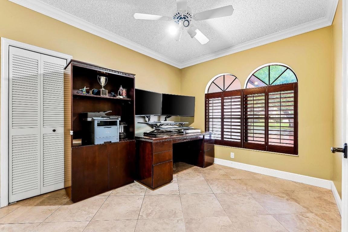 3951 NW 27th Terrace