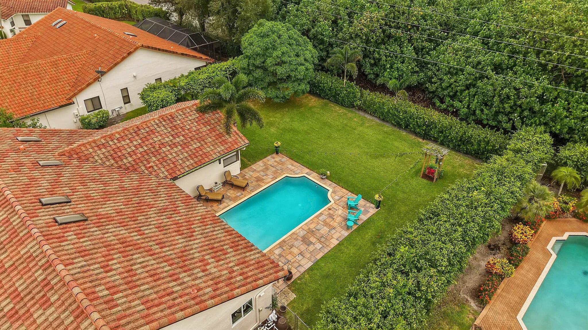 3951 NW 27th Terrace