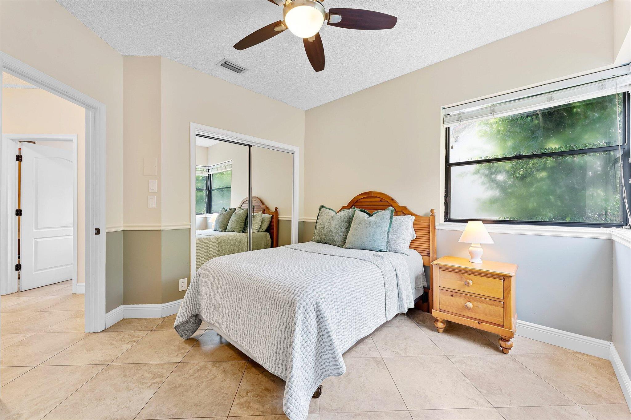 3951 NW 27th Terrace