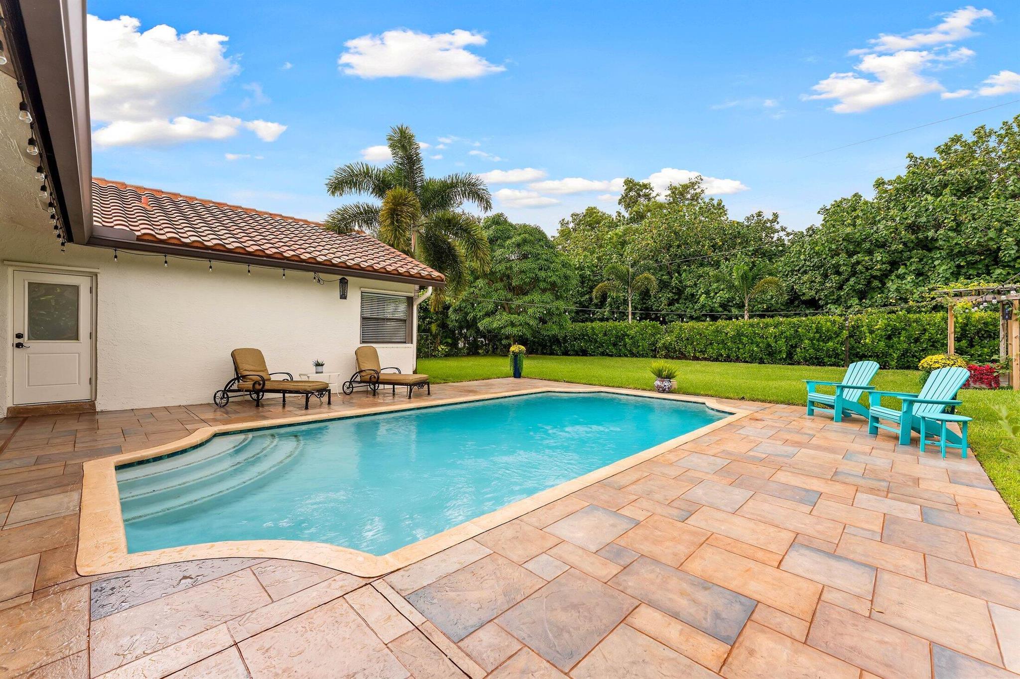 3951 NW 27th Terrace