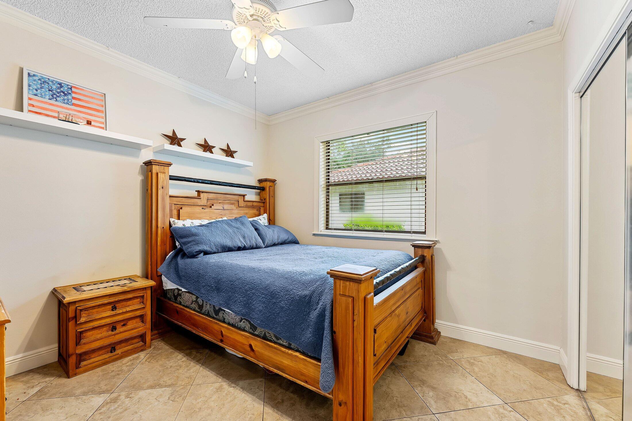 3951 NW 27th Terrace