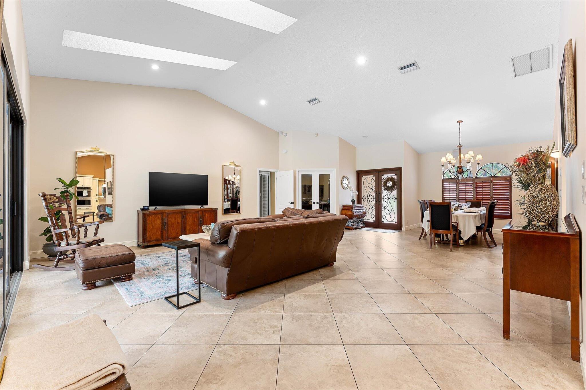 3951 NW 27th Terrace