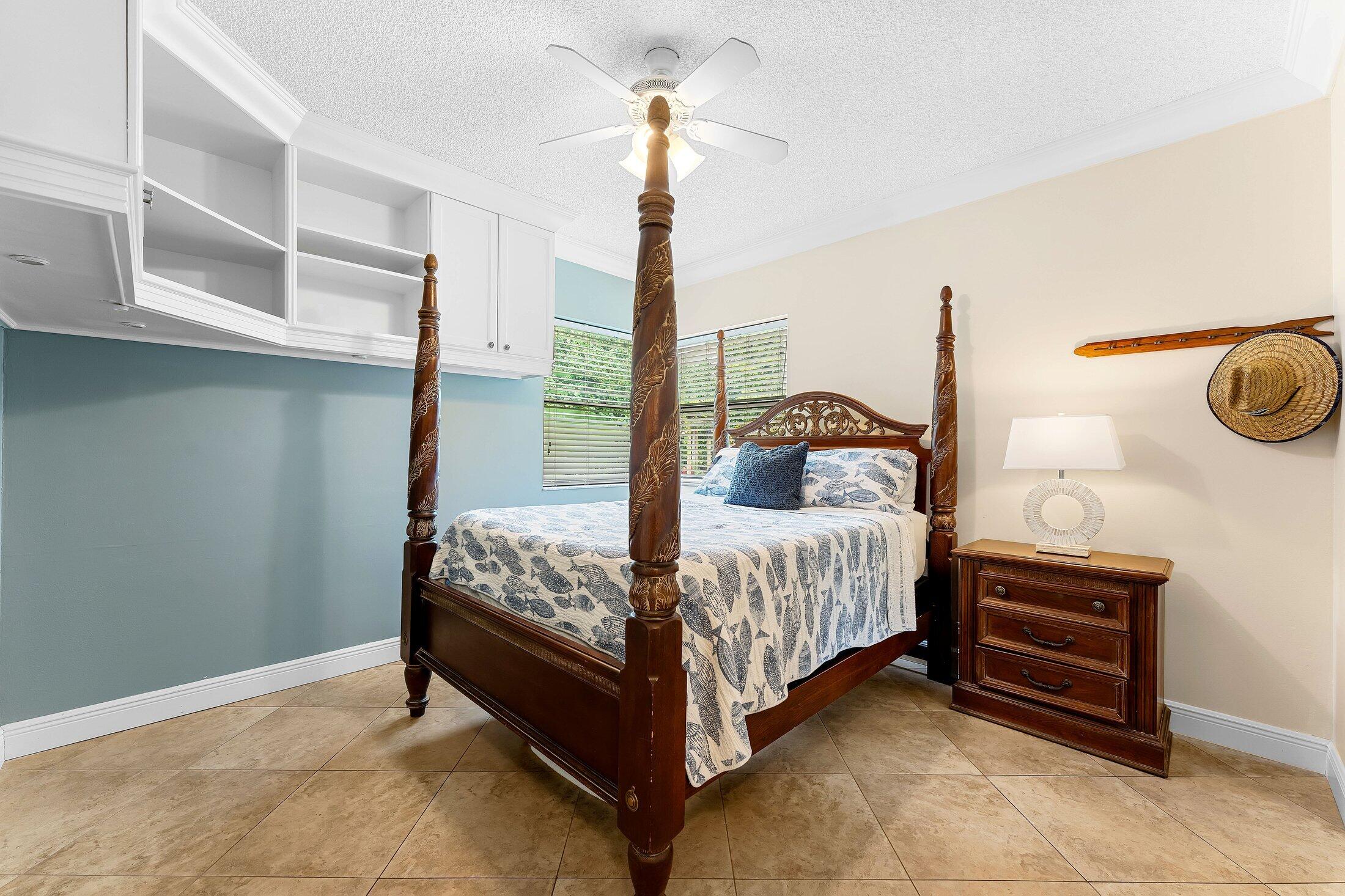 3951 NW 27th Terrace