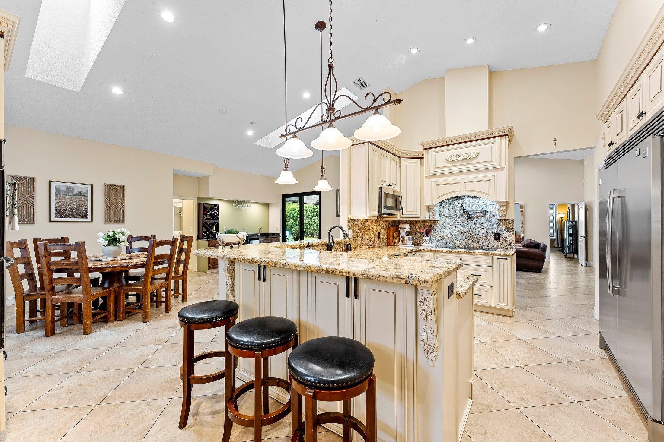 3951 NW 27th Terrace