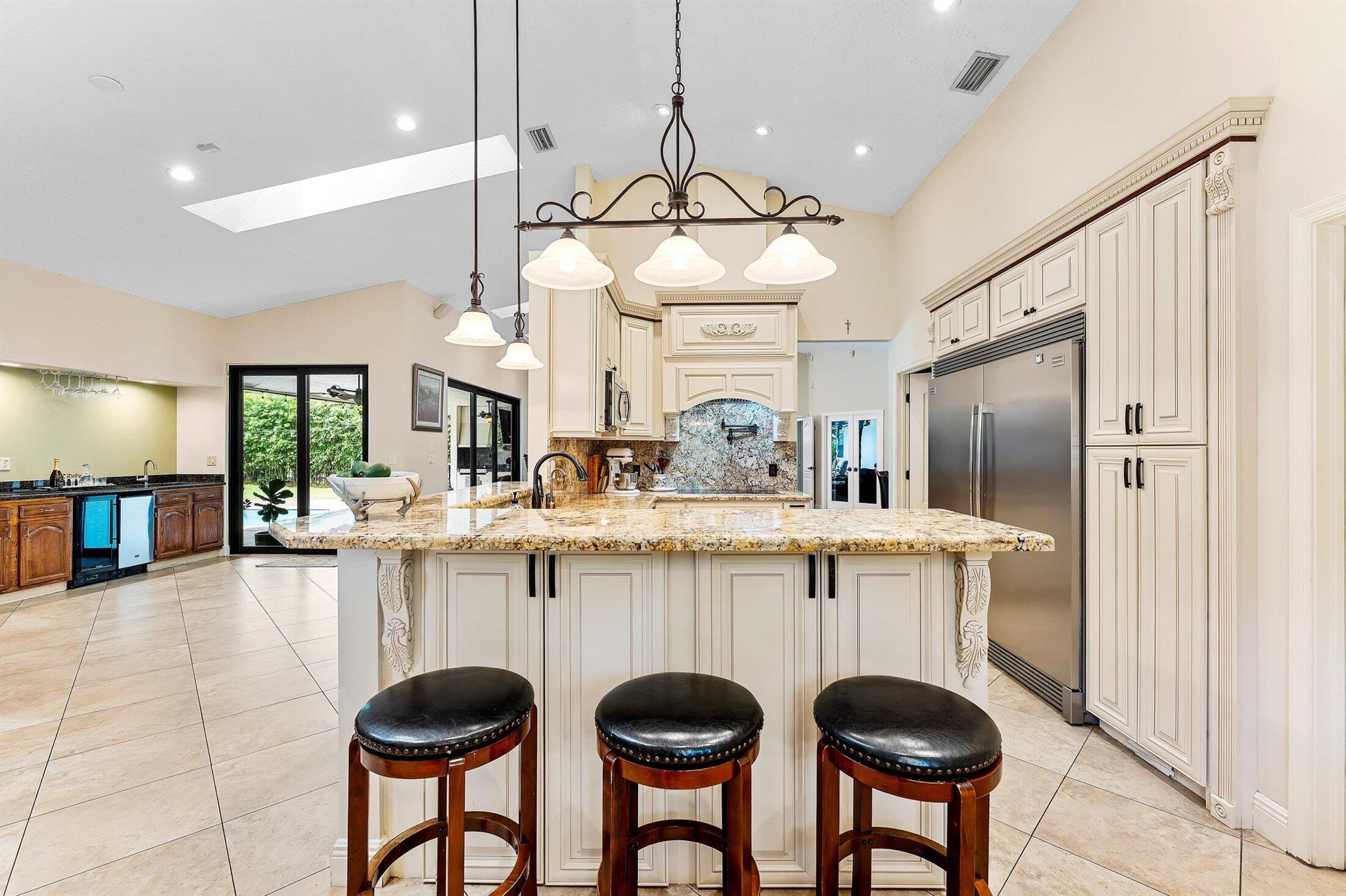 3951 NW 27th Terrace