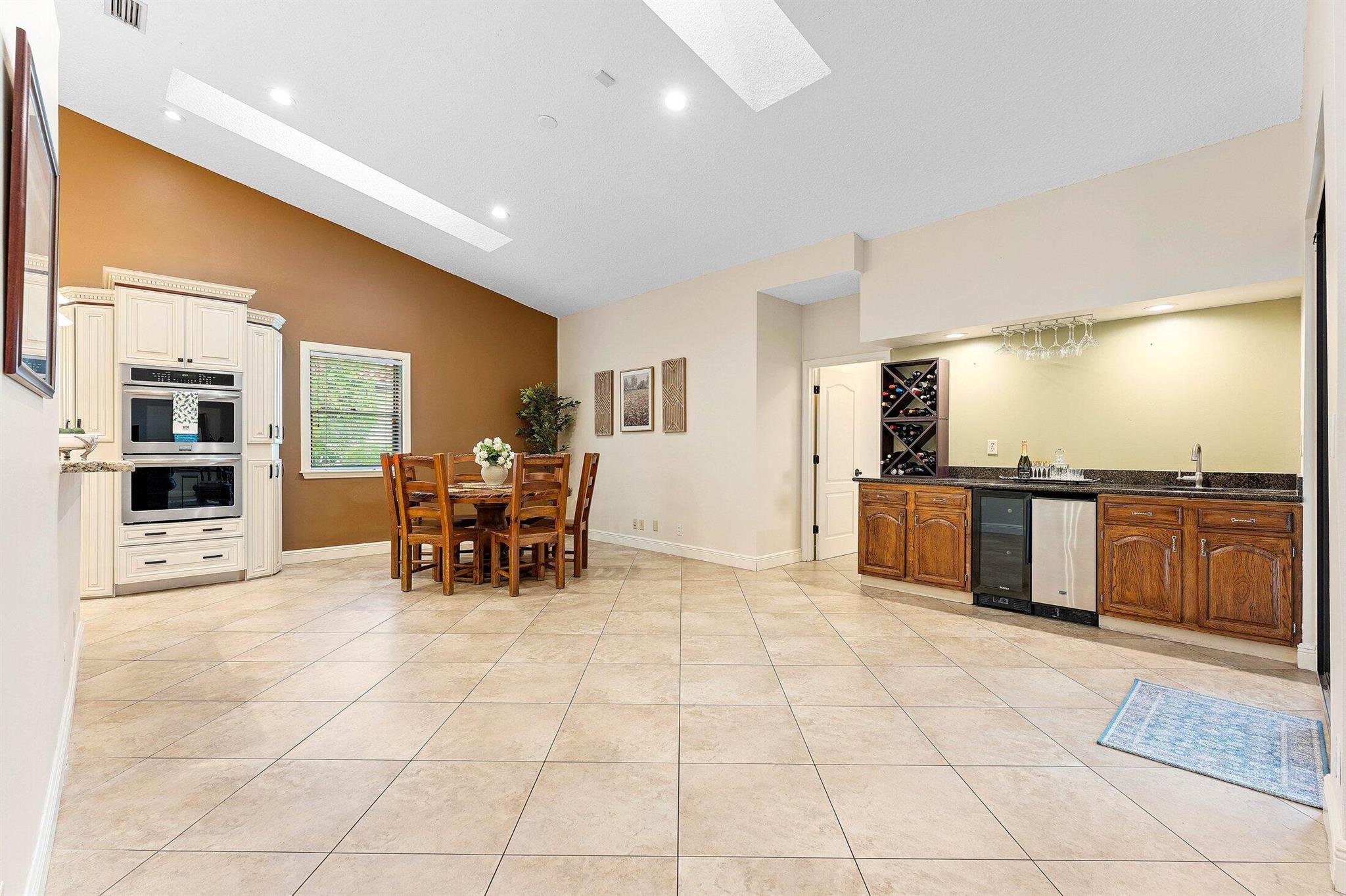 3951 NW 27th Terrace