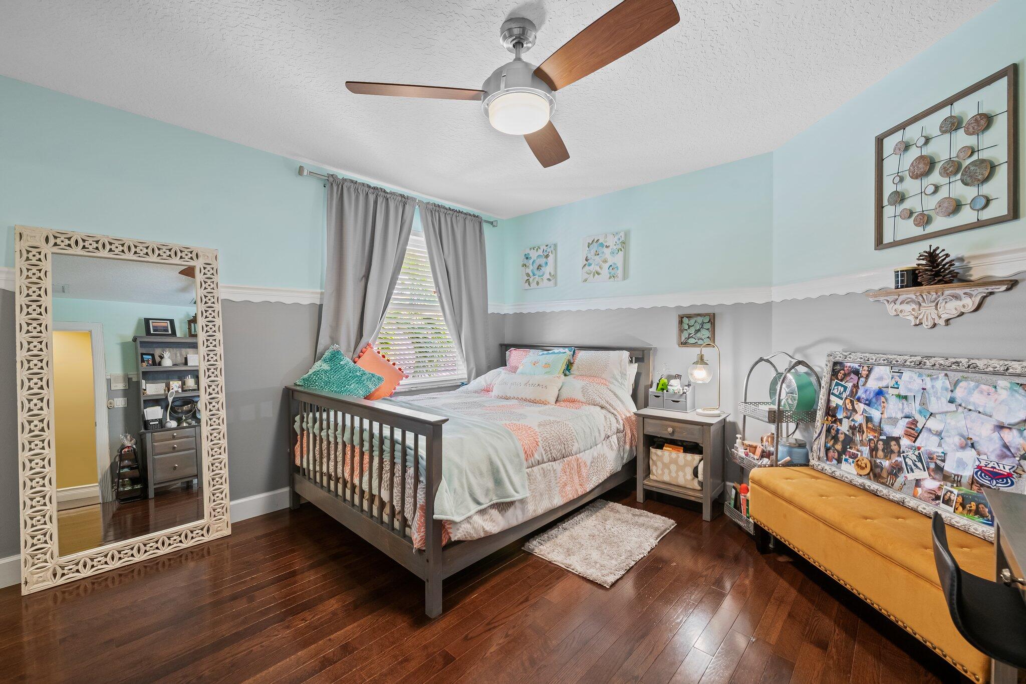 21167 Falls Ridge Way