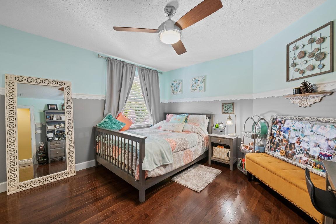 21167 Falls Ridge Way