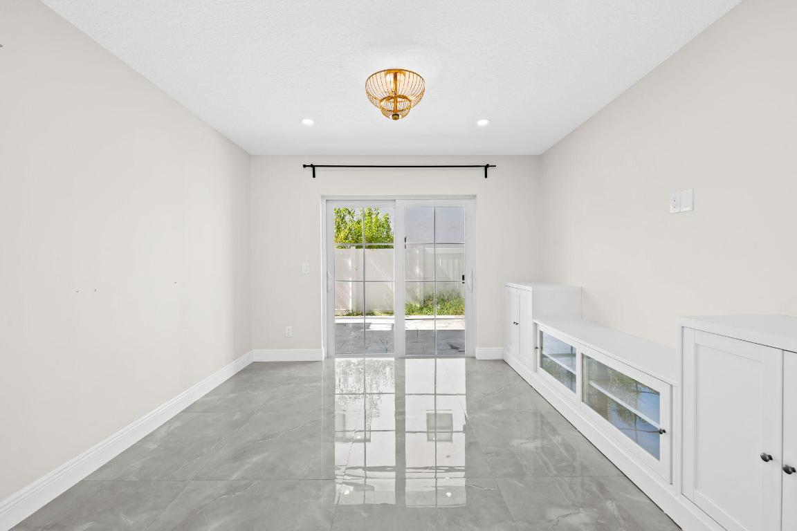 23162 L'Ermitage Circle